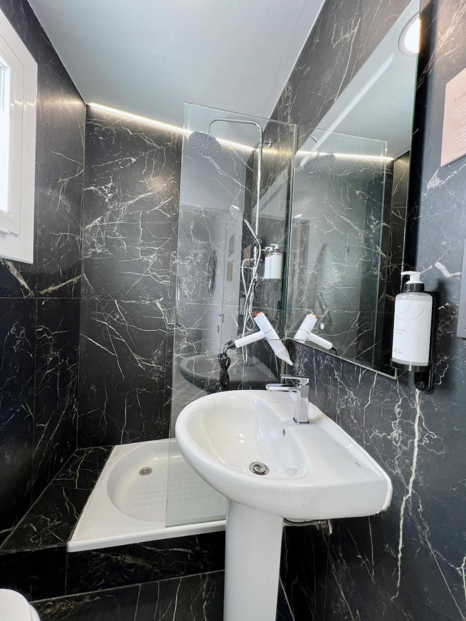 Hotel Aldara Sitges Extérieur photo